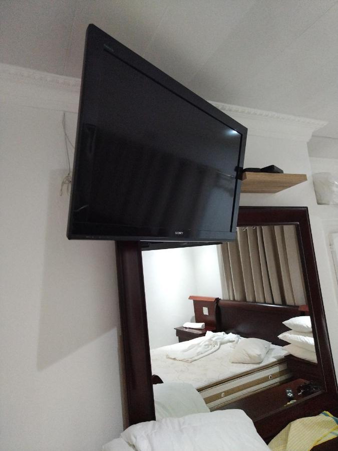 Cheers Guest House Evander Bagian luar foto
