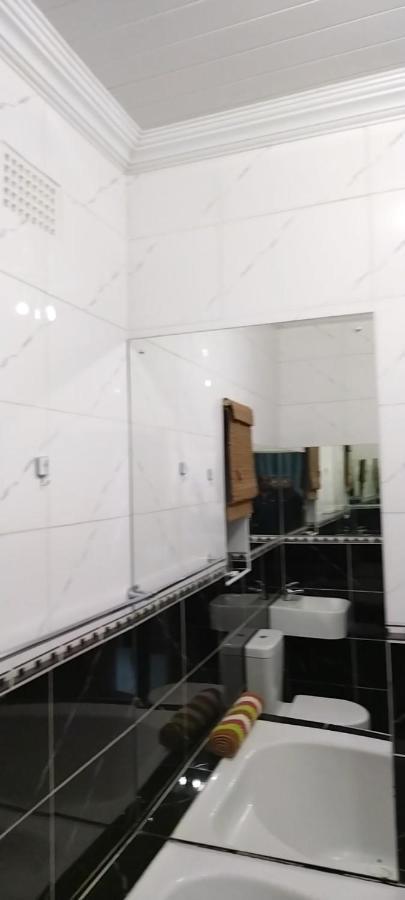 Cheers Guest House Evander Bagian luar foto